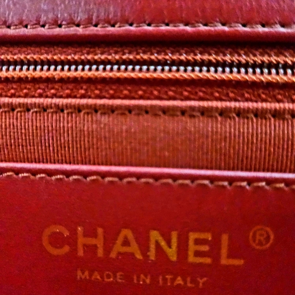 New With Tags Chanel Red Quilted Limited Edition Small Flap Bag - Microchipped - Picture 16 of 16